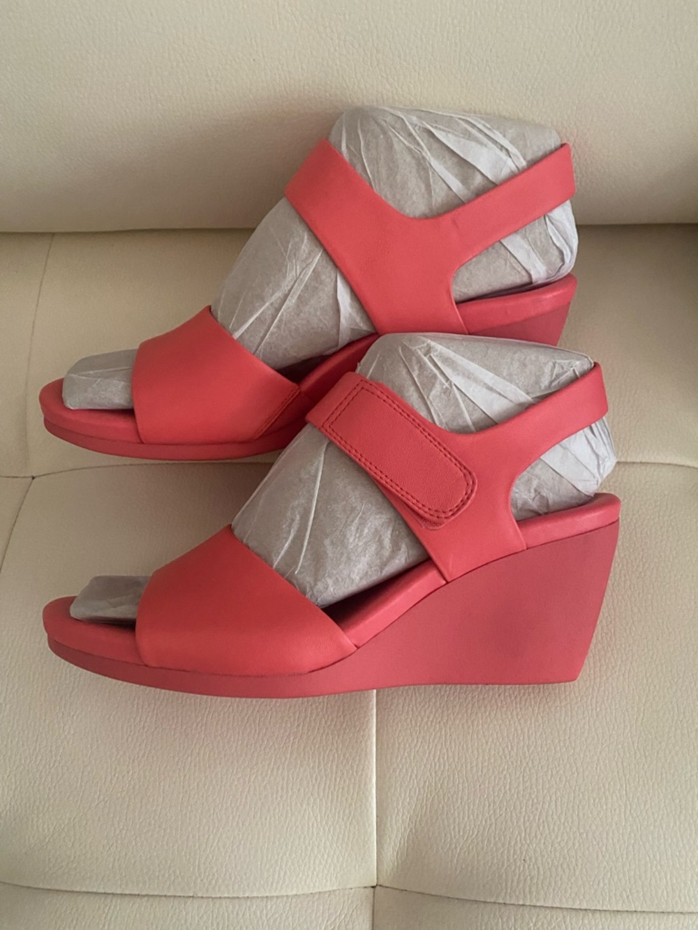 Naturalizer Women's Coral Strap Sandals  Size 9.5